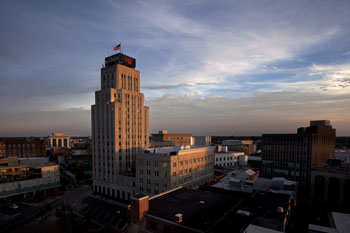 Suntrust Bank building from the Marriott photo (c) K. Brown